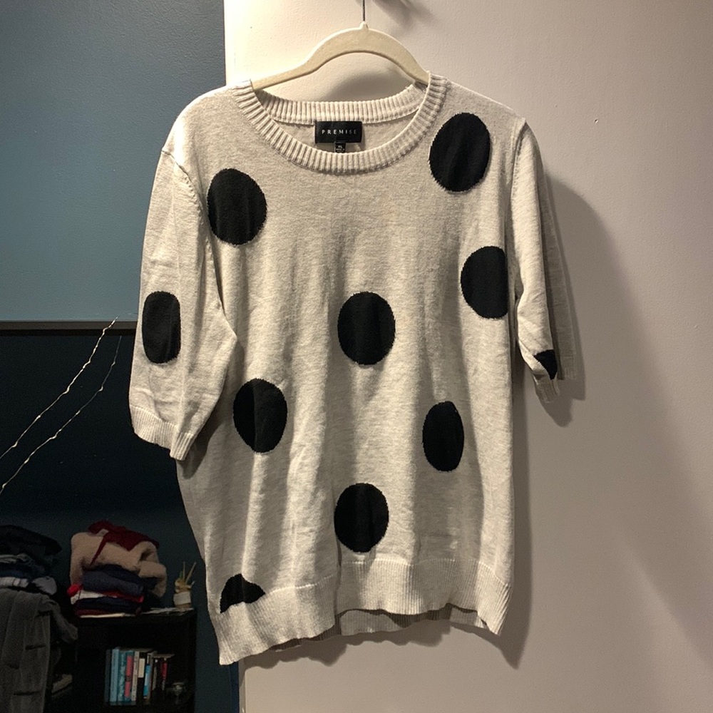Short sleeve sweater xl.